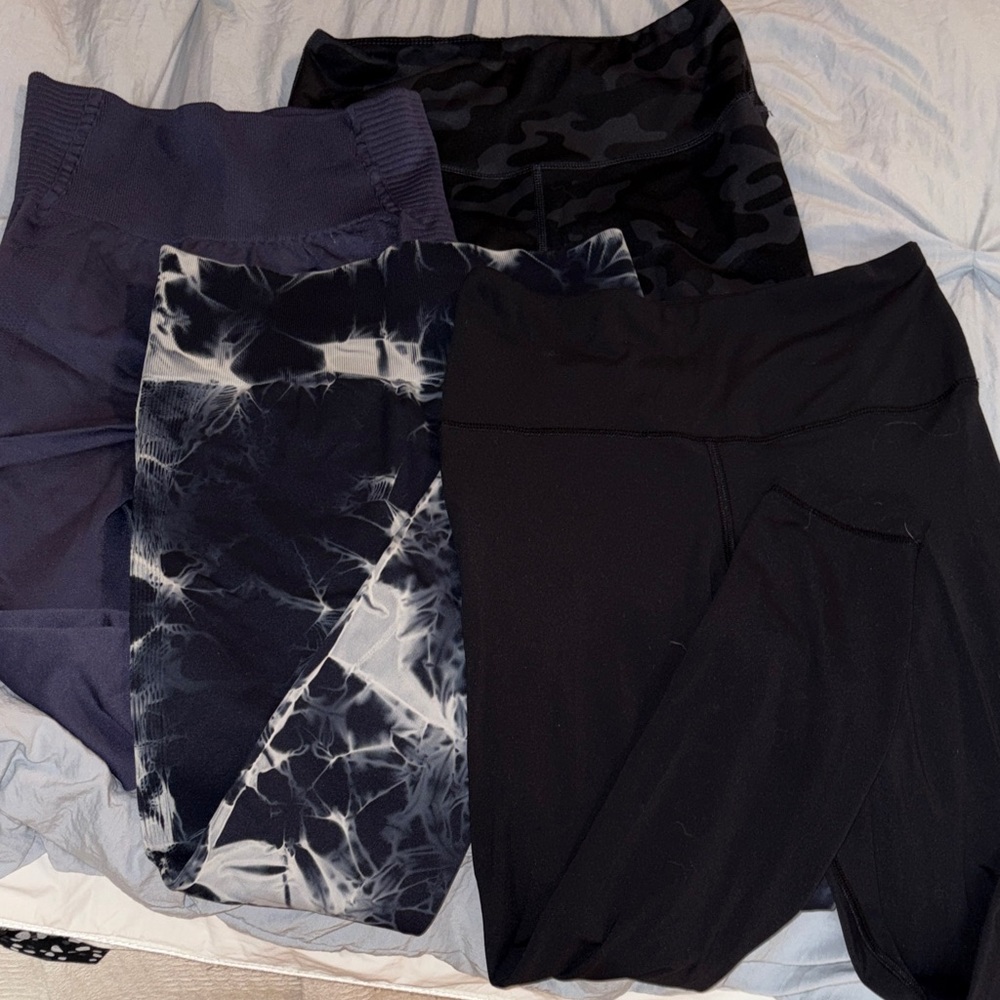 Leggings bundle Small medium excellent condition 4 pairs YOGALICIOUS, ABYL MORE